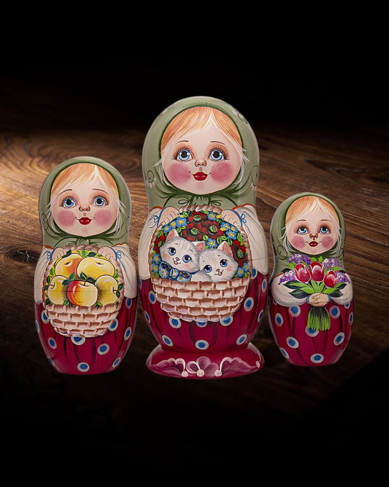 Veselina bright matryoshka set