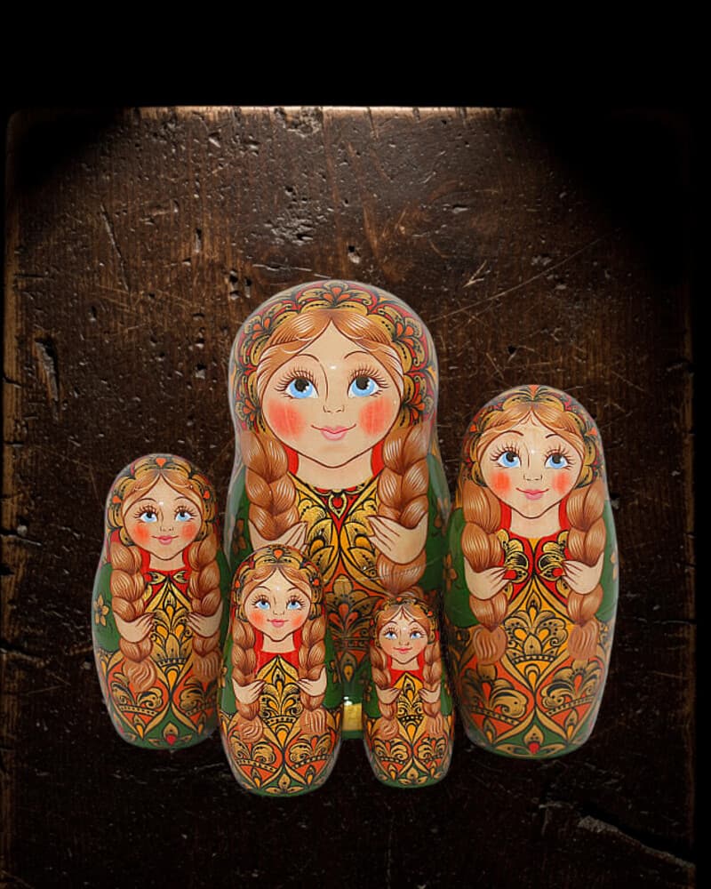 Golden vine Khokhloma matryoshka set